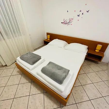 Apartment Lavanda 1 Njivice