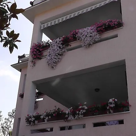 Apartman Lavanda 1 Njivice